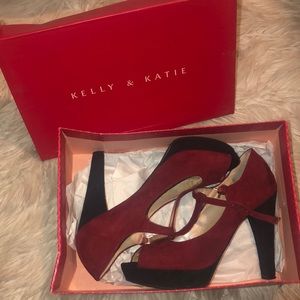 Flirty Marc Fisher Red Heels